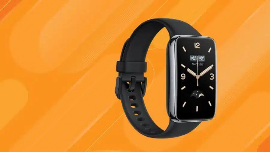 smartband xiaomi mi band 7 sobre fundo laranja