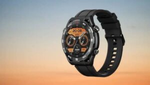 smartwatch haylou moderno sobre fundo colorido